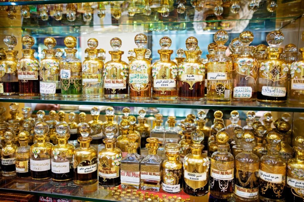Dubai Deira Market Perfume Souk | درنا ریپورت | Dorna Report | بازار دیره دبی؛ تپش سنت در قلب مدرنیته
