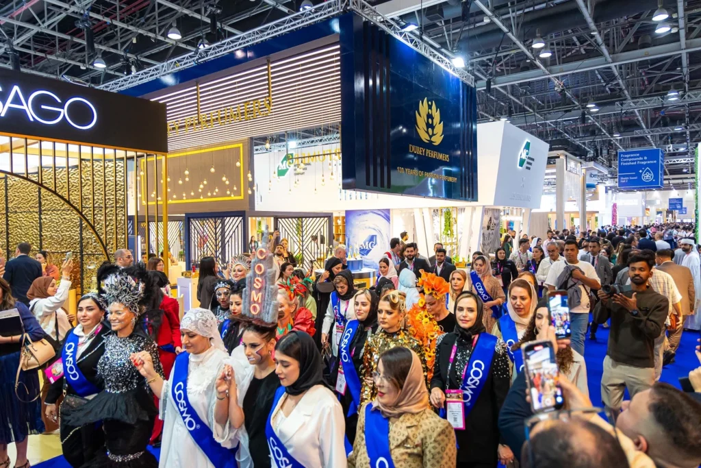 همه چیز درباره BeautyWorld دبی؛ بزرگترین نمایشگاه زیبایی خاورمیانه 6 نمایشگاه آرایشگری دبی