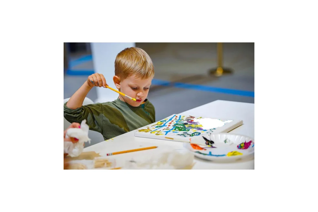 نقاشی کودکان در نمایشگاه ورلد آرت دبی