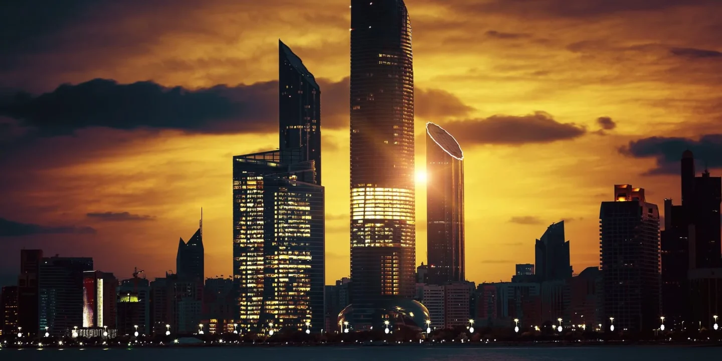 abudhabi economy grows 2025 | درنا ریپورت | Dorna Report | رشد اقتصادی ابوظبی به لطف تقویت فروش نفت به ۶ درصد می‌رسد