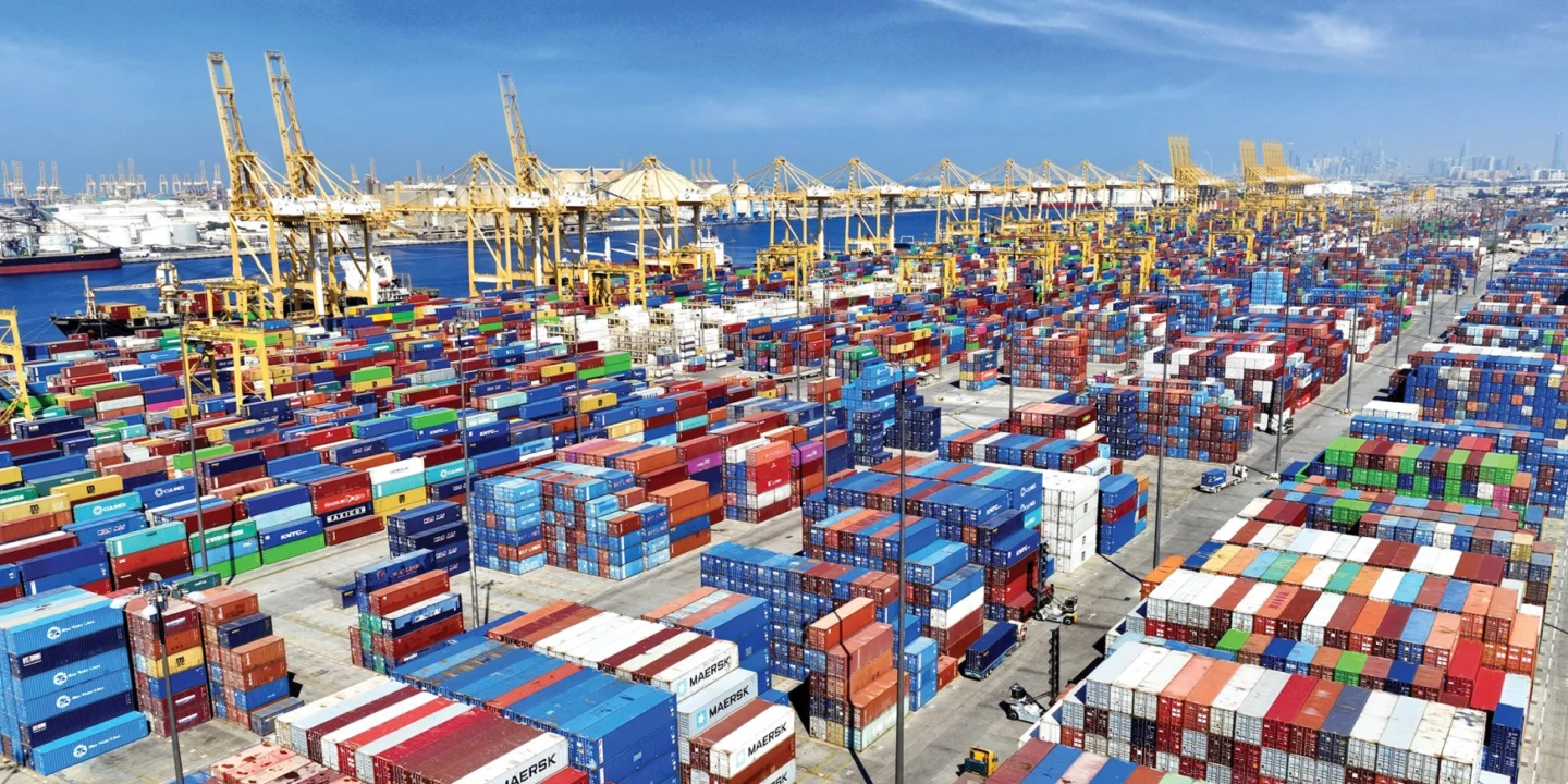 uae trade hits 1t | درنا ریپورت | Dorna Report | تجارت خارجی غیرنفتی امارات برای نخستین‌بار به یک تریلیون دلار رسید