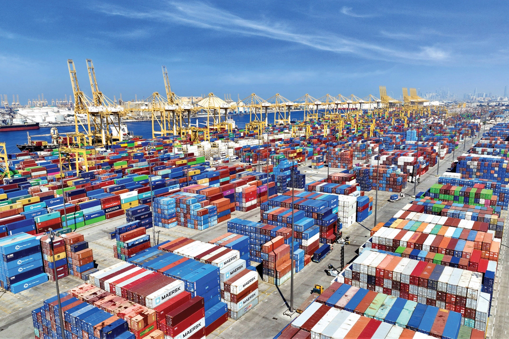 uae trade hits 1t | درنا ریپورت | Dorna Report | بلاگ