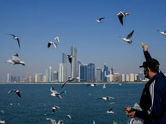 بخش غیرنفتی امارات به سریع‌ترین رشد از سال ۲۰۲۴ رسید