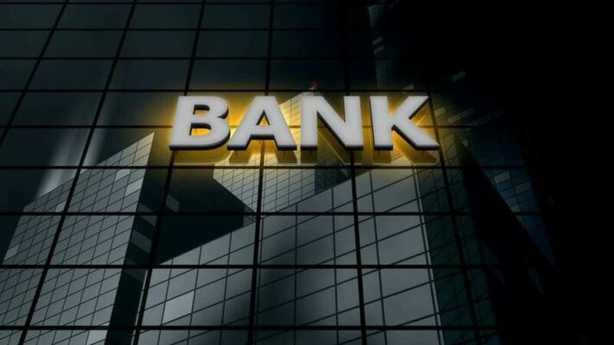 bank-building-blue-sky-time-lapse-video
