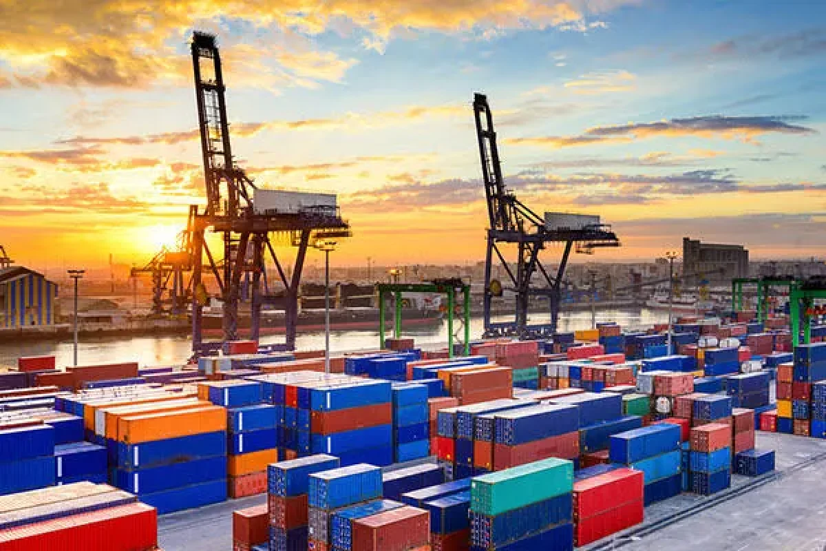 uae-non-oil-trade-nears-dh2tn-in-record-first-half-of-2026