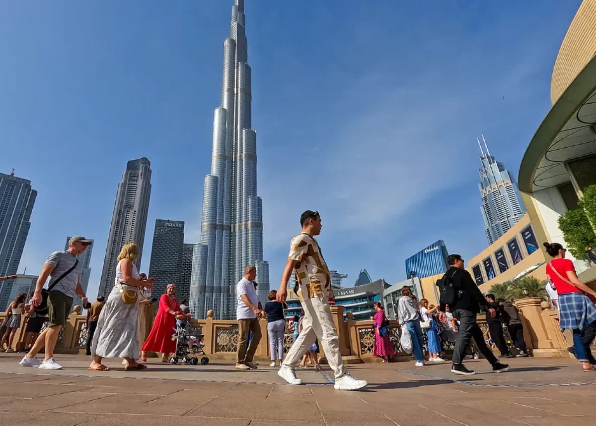 why-every-visitor-can-become-dubai-resident